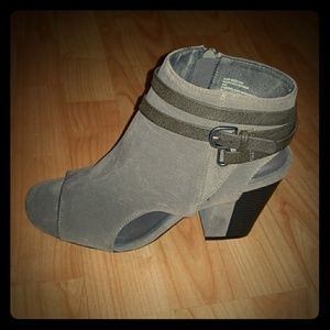 Boots with open toe and heel.